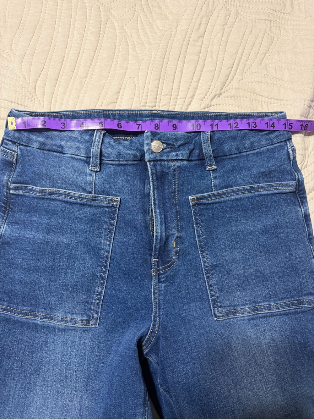 American Eagle Outfitters High-Waisted Flare Jeans - Medium Blue - Picture 10 of 10